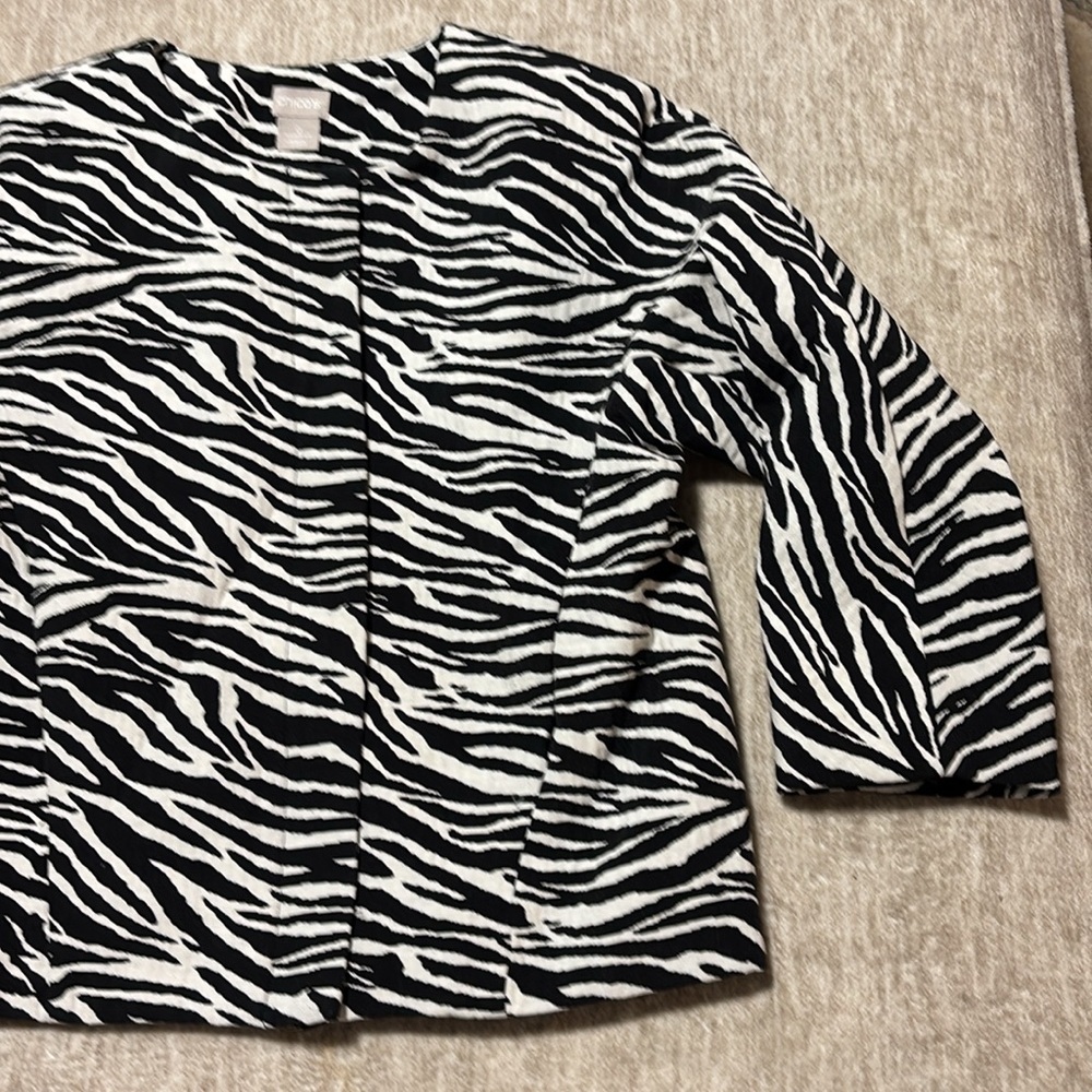 Small 4/6 Chico's Sz 0 zebra animal print jacket short zip front collarless - Picture 3 of 6